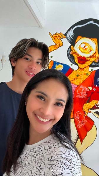 Maudy Dan Anak Artis lawas seperti kakak beradik dengan anak. (Foto: instagram)