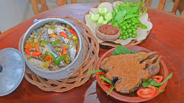 Nasi Liwet Jolem Pangandaran Nasi Liwet Jolem Pangandaran. (FOTO: ISTIMEWA)
