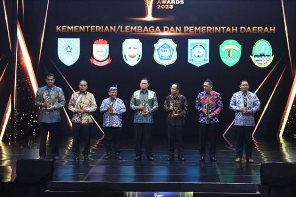 Kepala Daerah pemenang IA 2023 Kepala Daerah serta Lembaga yang mendapat penghargaan Indonesia Awards 2023 (Foto: dok iNews Media Group)