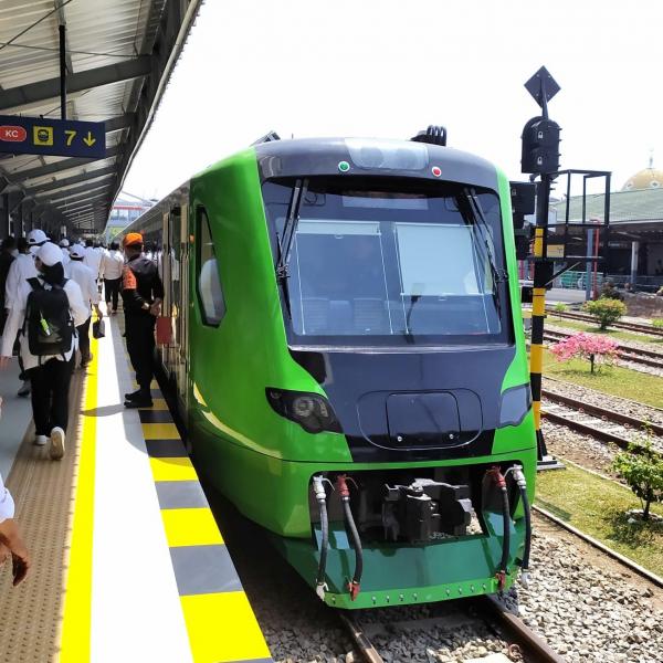 Kereta Cepat Jakarta Bandung 4