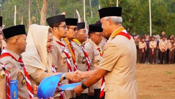 penghargaan Dharma Bakti Kota Semarang Kota Semarang mendapat penghargaan Dharma Bakti di Hari Pramuka ke-62. (Foto: dok Pemkot Semarang)