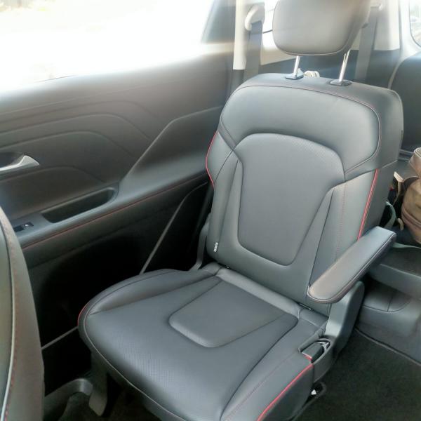 Hyundai Stargazer X 4