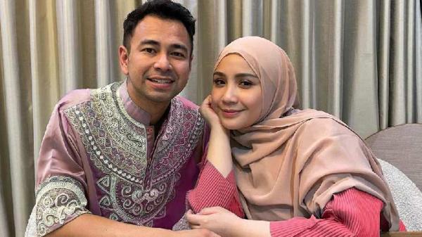 Tampak anggun bersama Raffi Ahmad Tampak anggun bersama Raffi Ahmad