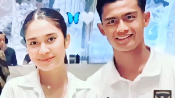 Azizah Salsha menonton Pratama Arhan bertanding