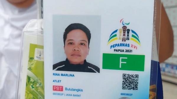 ATLET PARABULU TANGKIS ASAL TASIK Rina Marlina, atlet parabulu tangkis nomor 1 dunia asal Tasikmalaya. (FOTO: iNews/ASEP JUHARIYONO)