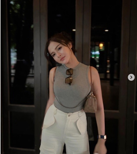 Intip potret cantik Bella Bonita istri Denny Caknan. (foto: instagram)