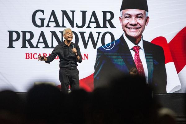 Polling Sindonews : Ganjar Pranowo Unggul Adu Gagasan Bacapres di UGM