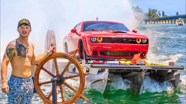 Dodge Challenger Hellcat 3