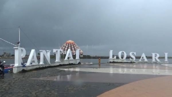 tempat wisata anak di Makassar pantai losarai Pantai Losari, salah satu tempat wisata anak di Makassar. (Foto: iNews/Leo M Nur)
