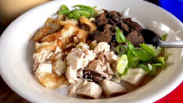 BUBUR AYAM PMI Bubur Ayam PMI. (FOTO: istimewa)