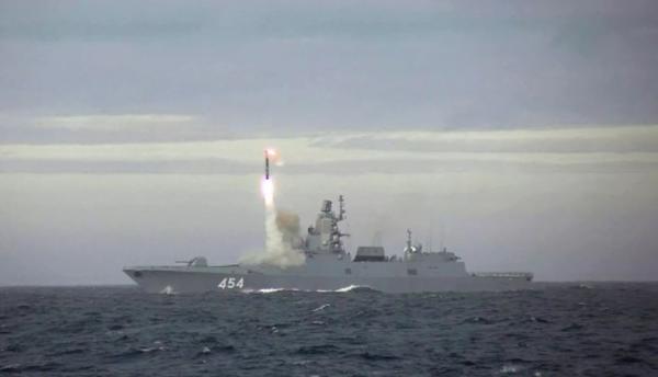 Rusia Hancurkan Kapal Kargo Bawa Senjata untuk Ukrina di Pulau Ular Laut Hitam