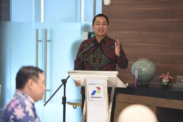 Kepala LKPP Hendrar Prihadi Kepala LKPP Hendrar Prihadi memberikan sambutan di acara Penandatanganan Nota Kesepahaman Kerja Sama Pengembangan dan Implementasi Aplikasi Katalog Elektronik LKPP di Pertamina Persero. (Foto: dok Pertamina)