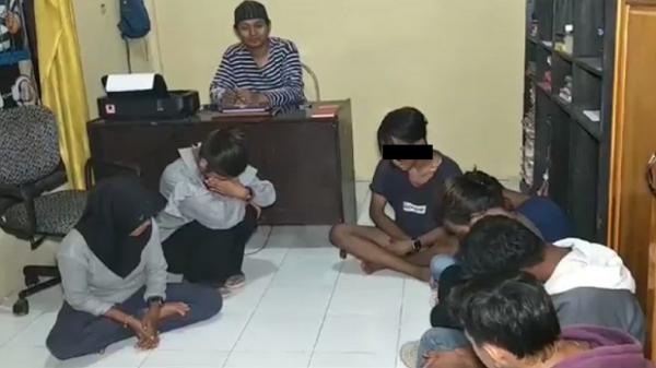 7 Pelaku Bully Remaja Perempuan di Wakatobi 7 Pelaku Bully Remaja Perempuan di Wakatobi Ditangkap (Foto: iNews/Andhy Eba)