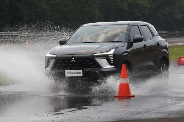 Mitsubishi XForce
