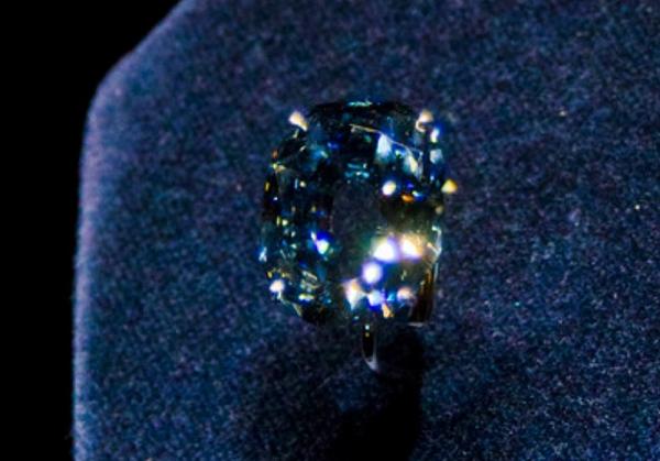 The Wittelsbach Graff The Wittelsbach Graff Diamond Ring