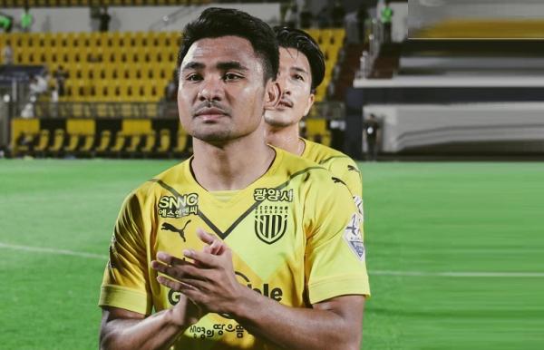 Bek sayap Jeonnam Dragons, Asnawi Mangkualam. Bek sayap Jeonnam Dragons, Asnawi Mangkualam. (Foto: Instagram @Asnawi_bhr)