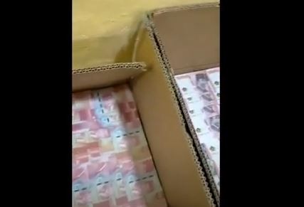 Tangkapan layar uang miliaran rupiah milik kades tungu, Grobogan. (Foto: iNews)