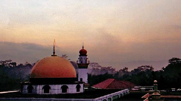 Ponpes Suryalaya Ponpes Suryalaya, Tasikmalaya. (FOTO: ISTIMEWA)