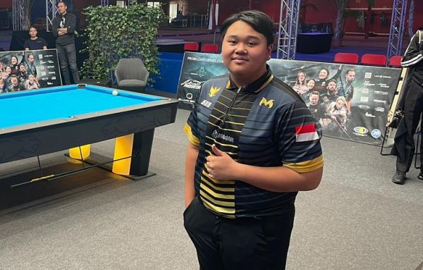 Derin Asaku Sitorus Derin Asaku Sitorus berhasil juara Predator Pro Biliar Seris di kelas Junior World 10-Ball Championship yang berlangsung di Klagenfurt, Austria. (Foto: