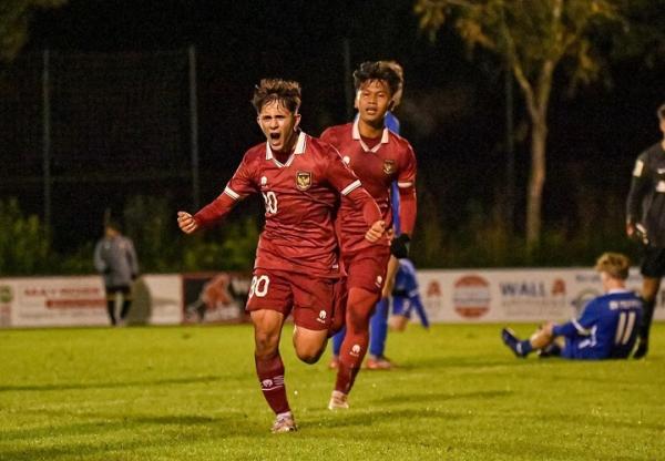 Amar Brkic merayakan golnya bersama Timnas Indonesia U-17 dalam TC di Jerman beberapa waktu lalu. (Foto: Instagram @amar.brc)