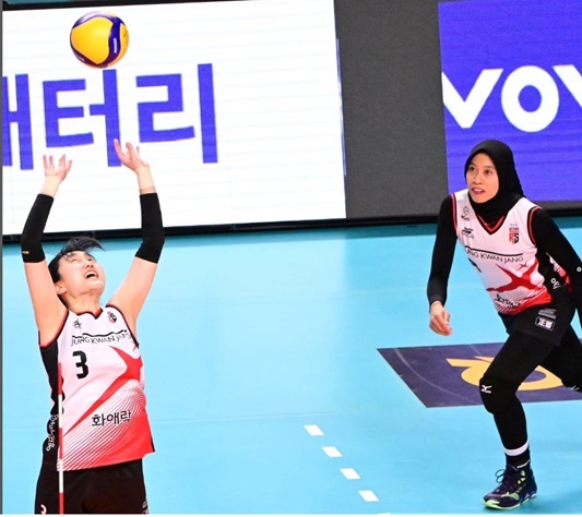 Megawati Hangestri Bintang voli putri Indonesia, Megawati Hangestri kembali menjadi bintang kemenangan timnya Daejeon ChengKwanJang Red Spakrs di Liga Voli Korea Selatan. (foto: Instagram/volindo)