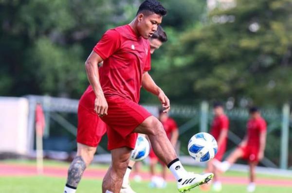 wahyu prast hulk Bek andalan PSIS Semarang, Wahyu Prasetyo kembali mendapat pemanggilan Timnas Indonesia. (IG prast_wahyu)