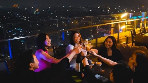 The 18th Restaurant and Lounge at The Trans Luxury Hotel. (FOTO: istimewa/Instagram)