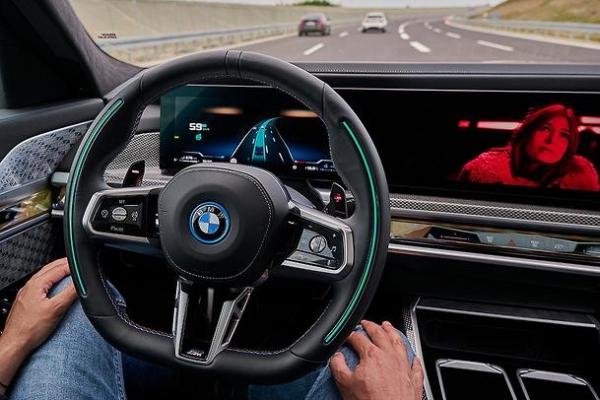 BMW Seri 7 4