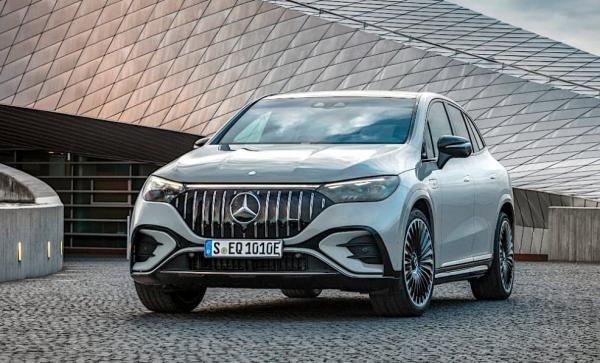 Mercedes Benz EQE SUV 1