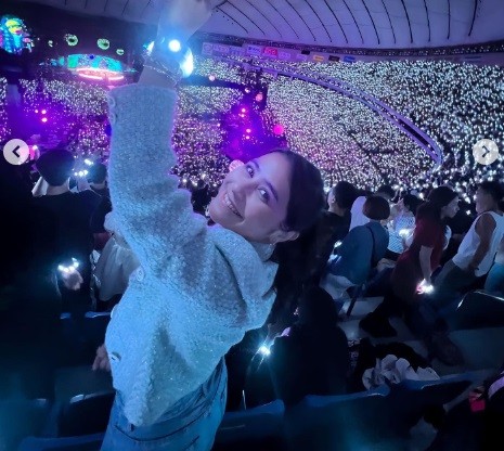 Prilly Latuconsina1 Intip ide outfit untuk nonton konser Coldplay. (Foto: Instagram)