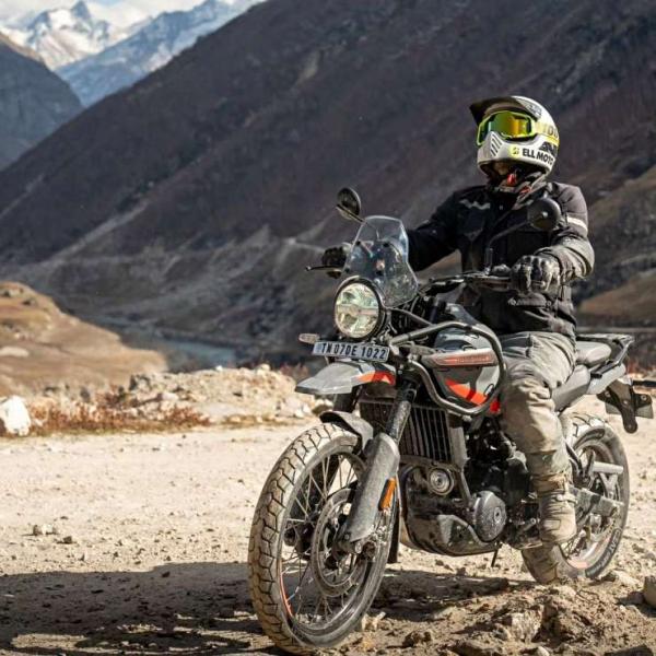 Royal Enfield Himalayan 452 1