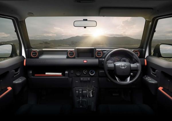 Toyota Hilux Champ Official 4 1200x849