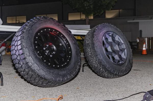 Tesla Cybertruck 1