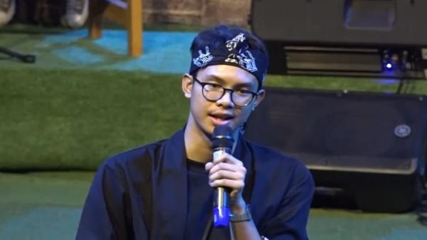 Alam Ganjar Apresiasi Angklung Alam Ganjar merupakan anak dari Siti Atikoh dan Ganjar Pranowo. (Foto: Istimewa)