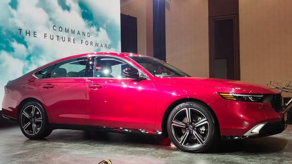 Honda Accord RS E HEV 2