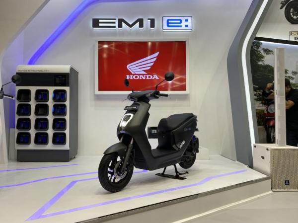 Honda EM1 E