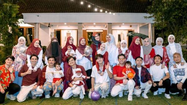 Mengadakan lomba dalam rangka HUT RI ke-78 (Foto:@hellobvterfly)