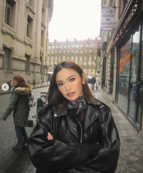 Screen Shot 2023 12 31 At 06 07 19 Potret artis cantik memilih rayakan Tahun Baru di luar negeri. (foto: Instagram)
