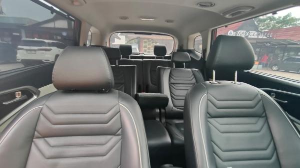 Kia Carens 8