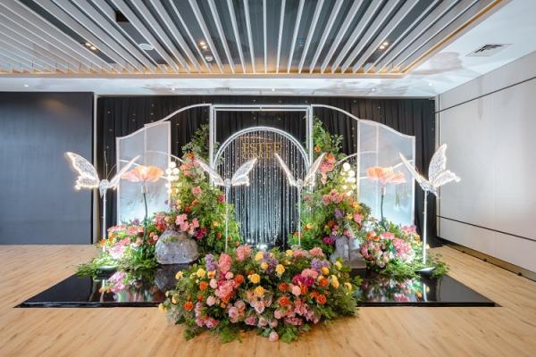 Anantara Meeting Room Anantara Meeting Room dengan design modern sebagai pilihan untuk intimate akad maupun Holy Matrimony. (Foto: dok Menara Danareksa)