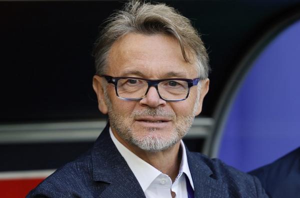 Pelatih Timnas Vietnam, Philippe Troussier 2 Pelatih Timnas Vietnam, Philippe Troussier. (Foto: REUTERS)