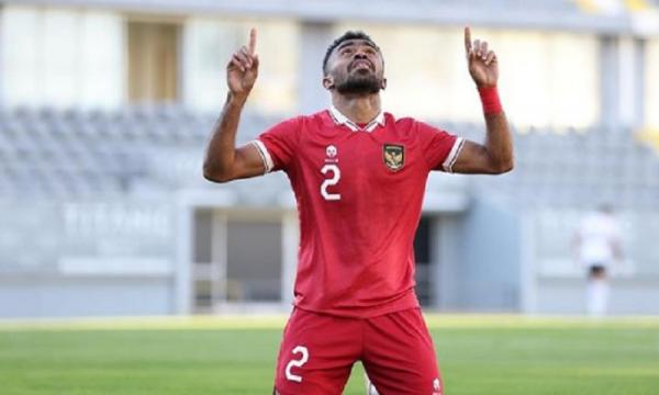 Yakob Sayuri Yakob Sayuri mengirim sinyal hengkang di media sosial. Bos PSM Makassar, Sadikin Aksa, angkat bicara mengenai rumor tersebut. (Foto: Instagram/yassa_sayuri22)