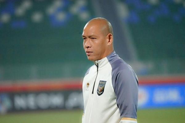Pelatih Timnas Indonesia U-16, Nova Arianto. (Foto: Instagram @novaarianto30)