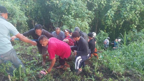 Kecelakaan Pikap Rombongan Pengajian Gus Iqdam Kecelakaan Pikap Rombongan Pengajian Gus Iqdam Terjun ke Jurang di Malang, 7 Orang Luka (Foto: Istimewa)