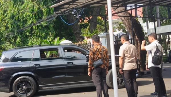 ahy Menteri ATR/BPN Agus Harimurti Yudhoyono (AHY) tiba di rumah dinas wapres Jalan Diponegoro, Jakarta. (Foto MPI).