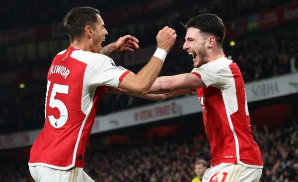 Arsenal Jakub Kiwior Declan Rice Arsenal menggila saat melawan Newcastle United pada pekan ke-26 Liga Inggris di Emirates Stadium, Minggu (25/2/2024) dini hari WIB. (Foto: REUTERS)