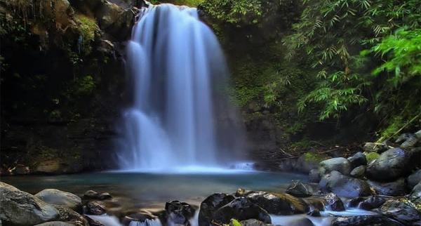 Mengenal Curug Cantik Tersembunyi di Temanggung, Airnya Jernih Kebiruan 