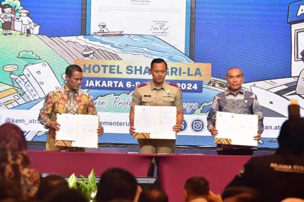 Mentan Amran dan Menteri ATR (Foto: dok Kementan)