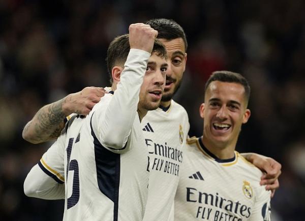 Para pemain Real Madrid vs Celta Vigo Para pemain Real Madrid merayakan salah satu golnya saat membantai Celta Vigo 4-0 pada pekan ke-28 Liga Spanyol 2023-2024 di Santiago Bernabeu, Senin (11/3/2024) dini hari WIB. (Foto: REUTERS)