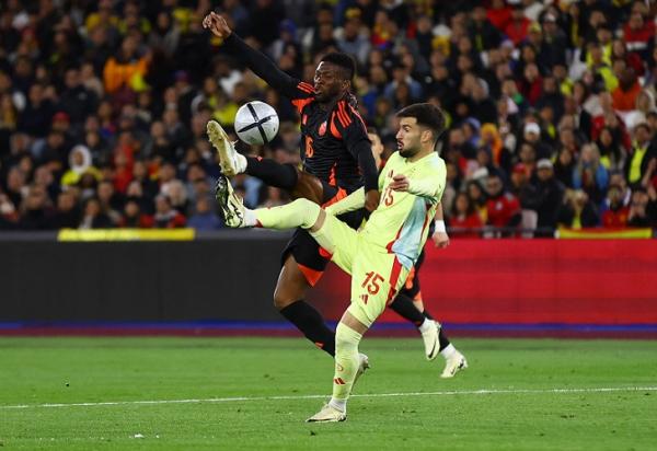 Timnas Spanyol Vs Kolombia Timnas Spanyol kalah 0-1 dari Kolombia pada laga uji coba, Sabtu (23/3/2024) dini hari WIB. Duel digelar di London Stadium. (Foto: REUTERS)
